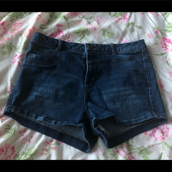 Dark blue Jean shorts - Picture 1 of 3